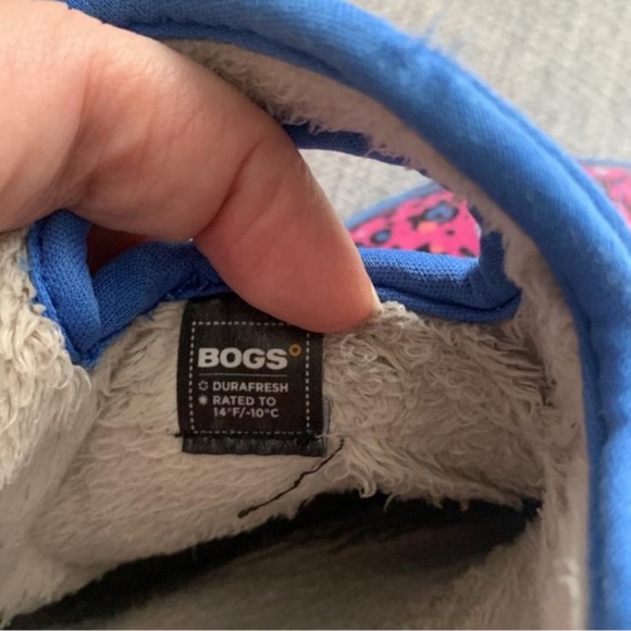 Bogs Kids Boots in Pink and Blue Like New sz 9 - Picture 6 of 7